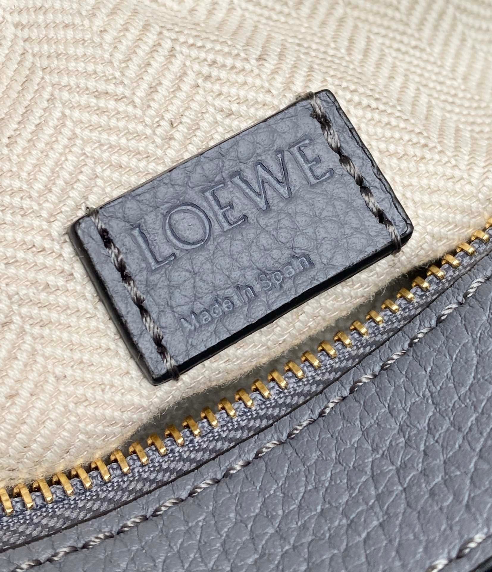 Loewe Puzzle Mini Bag In Asphalt Grey Grained Calfskin 373