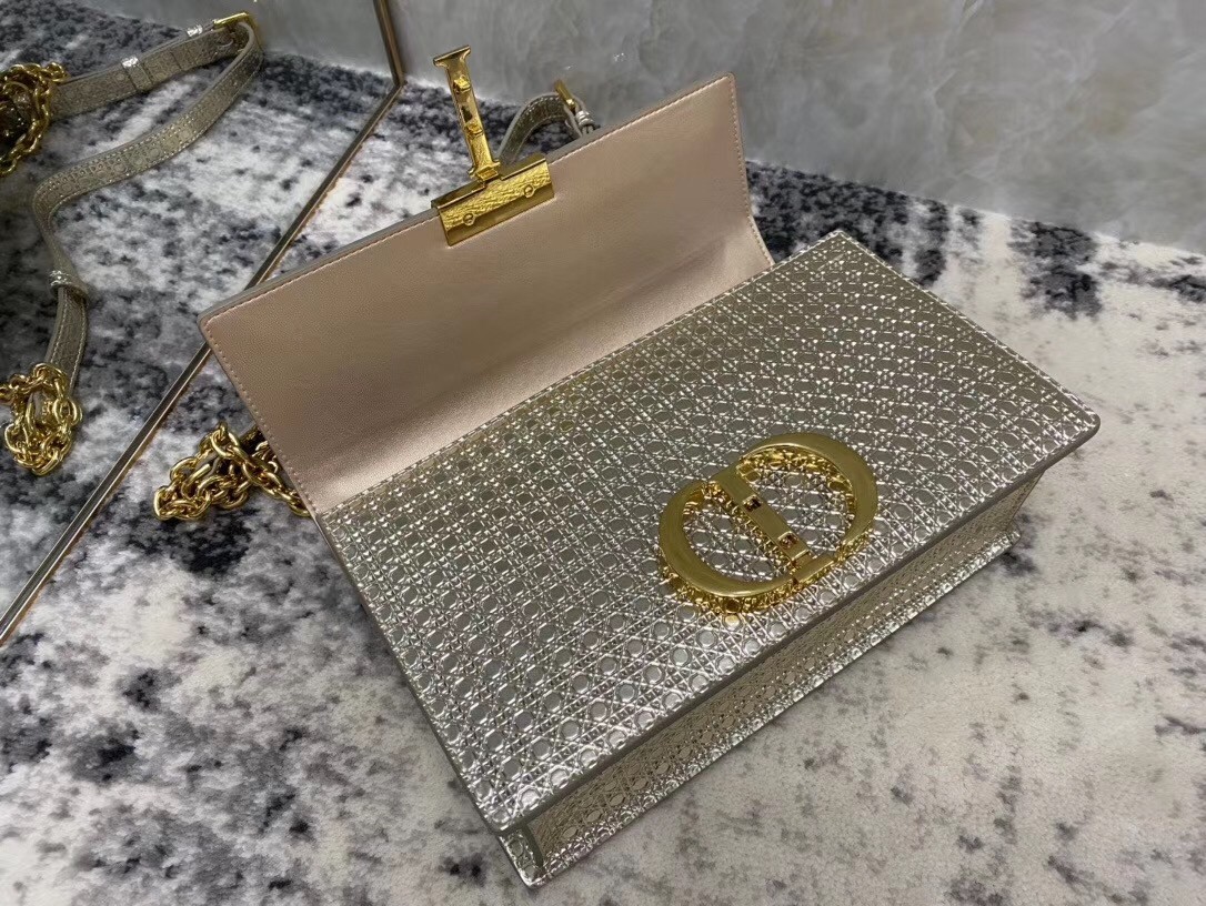 Dior 30 Montaigne Chain Bag In Metallic Gold Calfskin 555