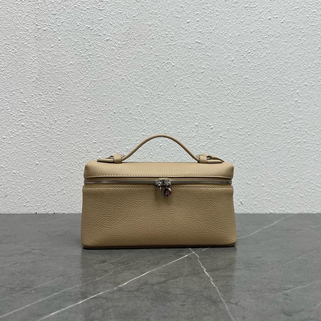 Loro Piana Extra Pocket Pouch L19 in Beige Grained Leather 795