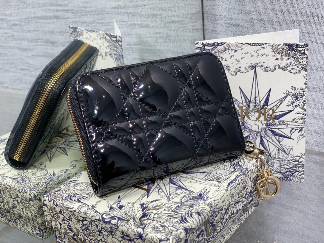 Dior Lady Dior Voyageur Small Coin Purse in Black Patent Leather 179