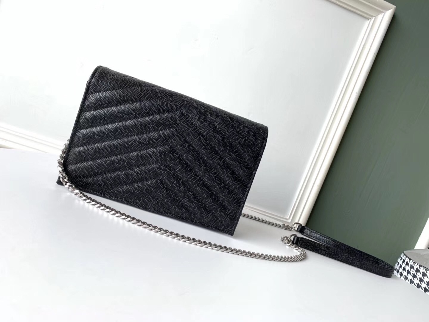 Saint Laurent WOC Envelope Chain Wallet In Noir Leather 109