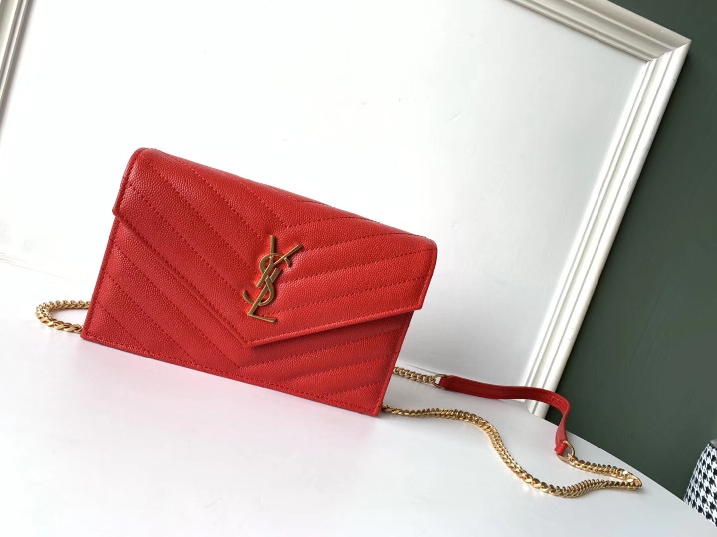 Saint Laurent WOC Envelope Chain Wallet In Red Leather 060