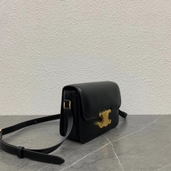 Celine Triomphe Teen Bag In Black Leather 079