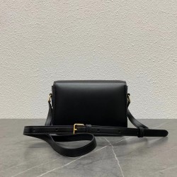 Celine Triomphe Teen Bag In Black Leather 079