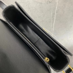 Celine Triomphe Teen Bag In Black Leather 079