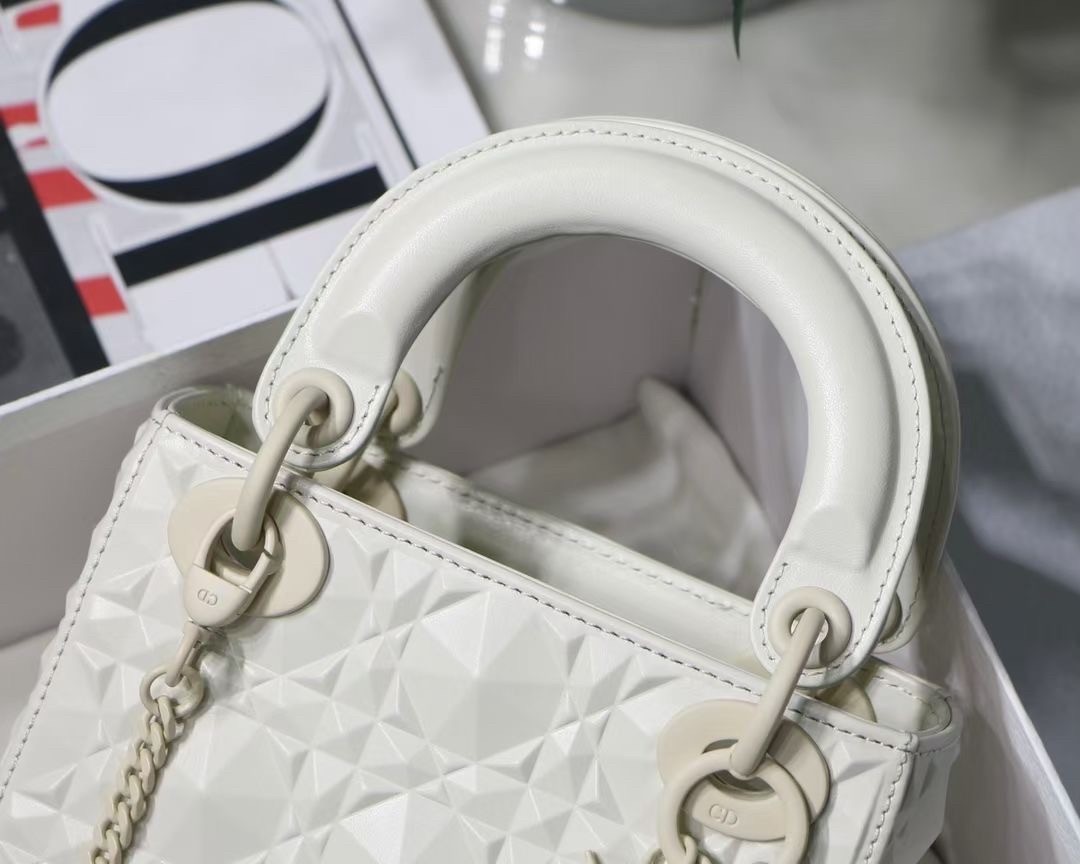 Dior Lady Dior Mini Bag In White Calfskin with Diamond Motif 060