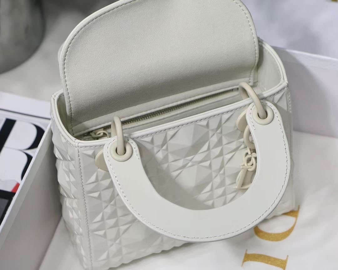 Dior Lady Dior Mini Bag In White Calfskin with Diamond Motif 060