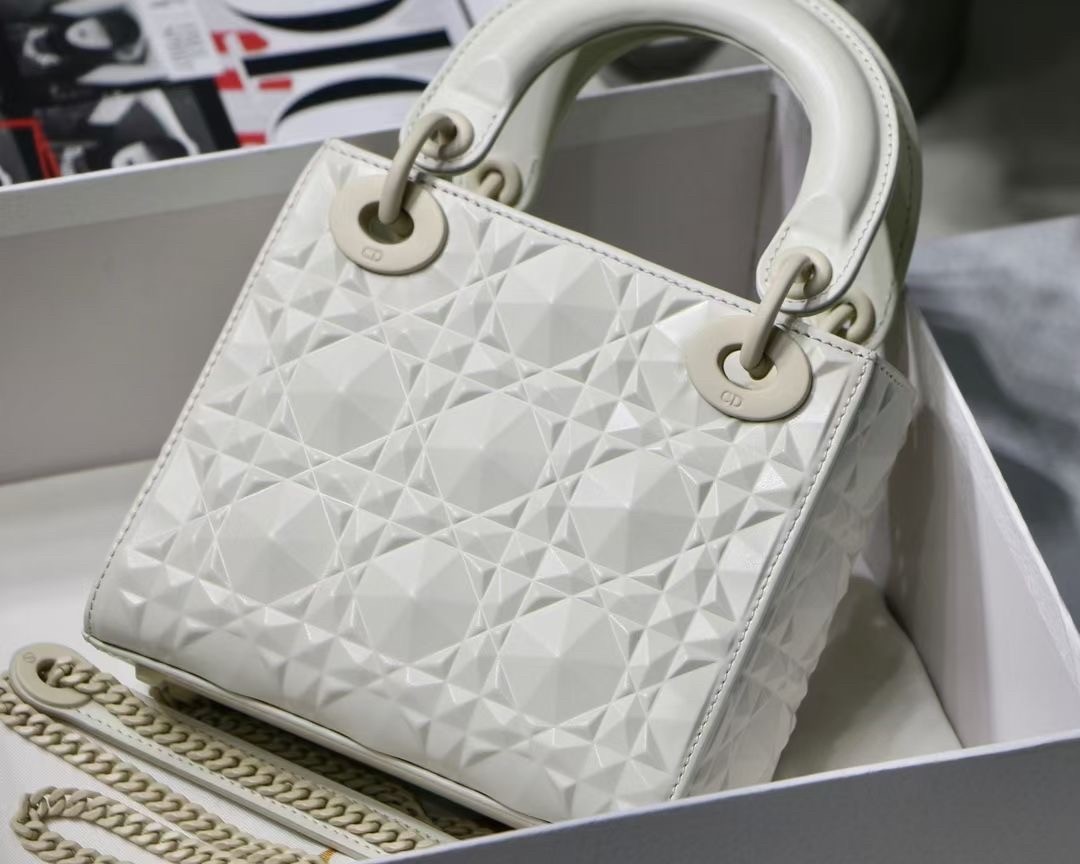 Dior Lady Dior Mini Bag In White Calfskin with Diamond Motif 060