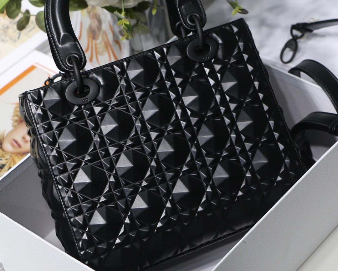 Dior Medium Lady Dior Bag In Black Diamond Calfskin 100