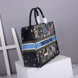 Dior Large Book Tote In Blue D-Constellation Embroidery  248