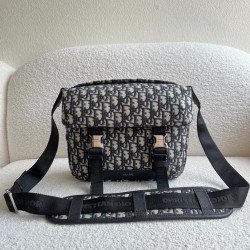 Dior Explorer Messenger Bag In Black Dior Oblique Jacquard 366