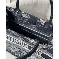 Dior Medium Book Tote Bag In Black Toile de Jouy Zodiac Embroidery 589