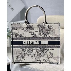 Dior Large Book Tote Bag In White Toile de Jouy Zodiac Embroidery 143