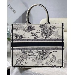 Dior Large Book Tote Bag In White Toile de Jouy Zodiac Embroidery 143