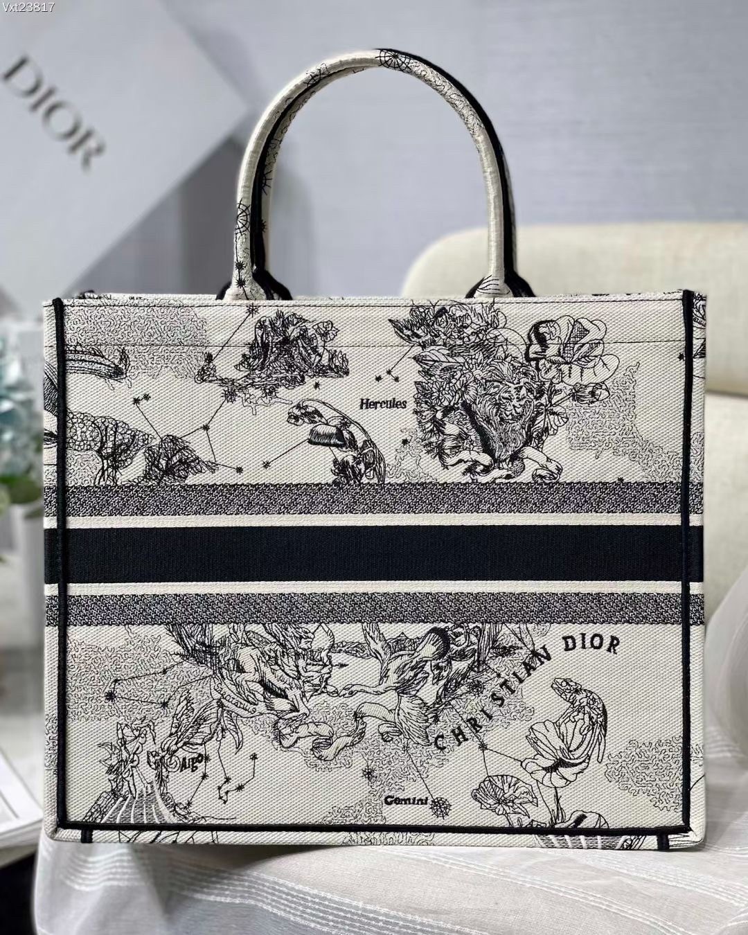 Dior Large Book Tote Bag In White Toile de Jouy Zodiac Embroidery 143