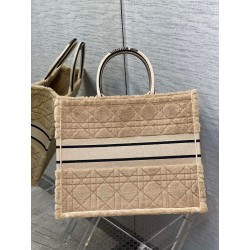 Dior Large Book Tote Bag In Beige Cannage Shearling 199