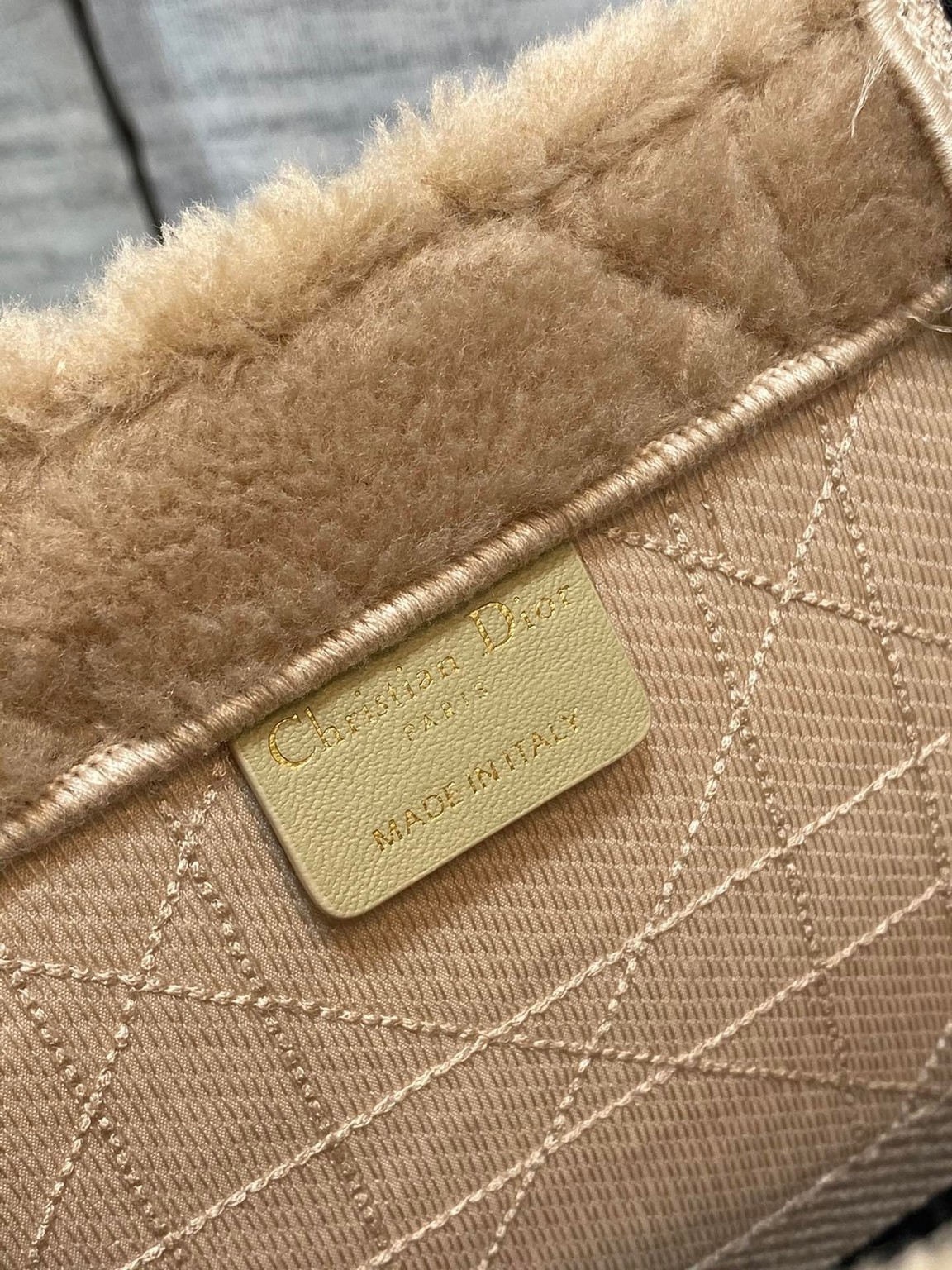 Dior Large Book Tote Bag In Beige Cannage Shearling 199