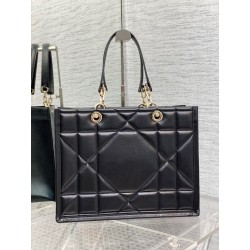 Dior Medium Essential Tote Bag In Black Archicannage Calfskin 269