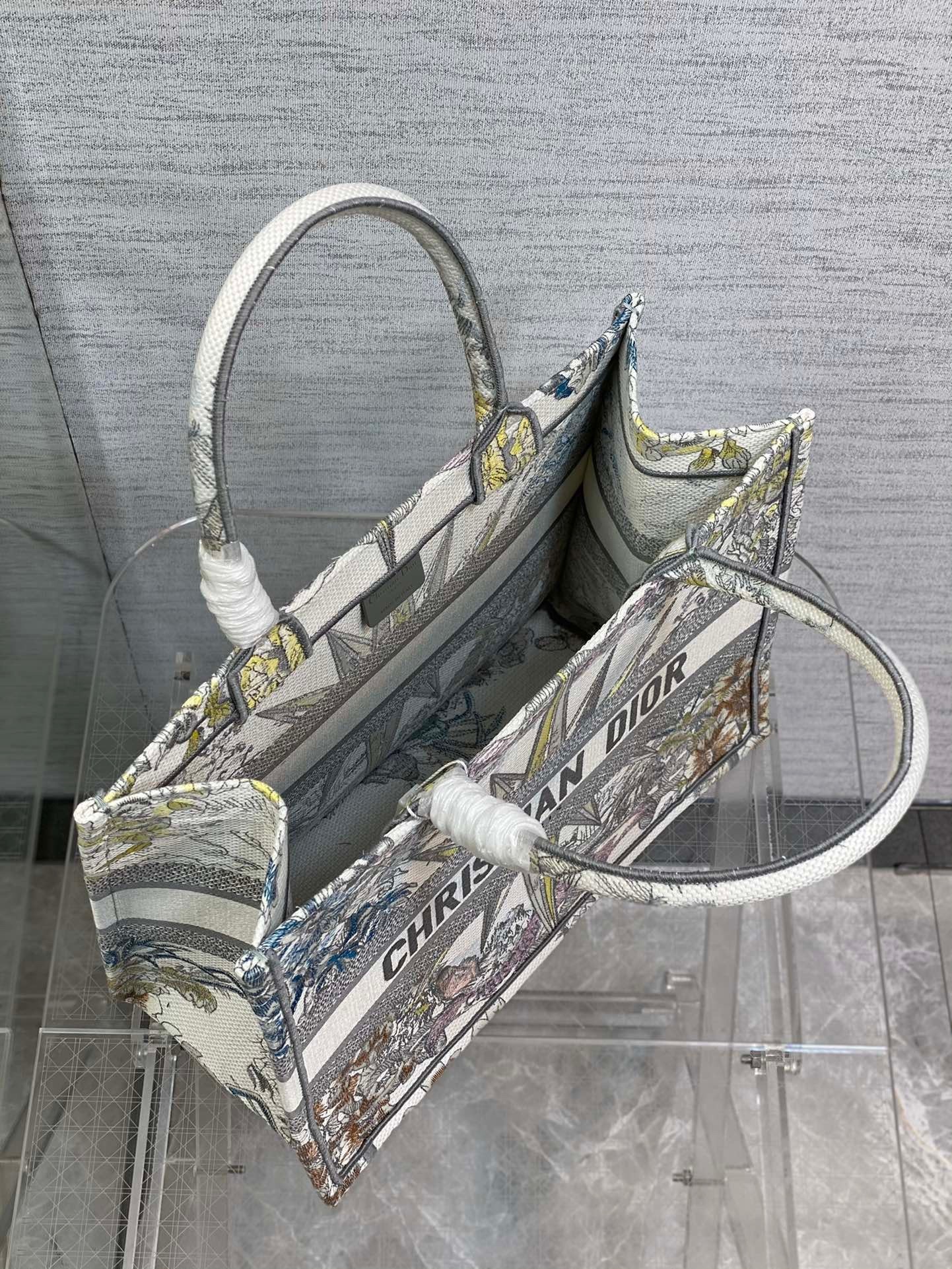 Dior Medium Dior Book Tote In White Multicolor Rêve d'Infini Embroidery 353