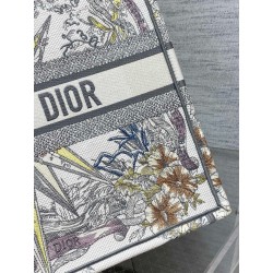 Dior Large Dior Book Tote In White Multicolor Rêve d'Infini Embroidery 410