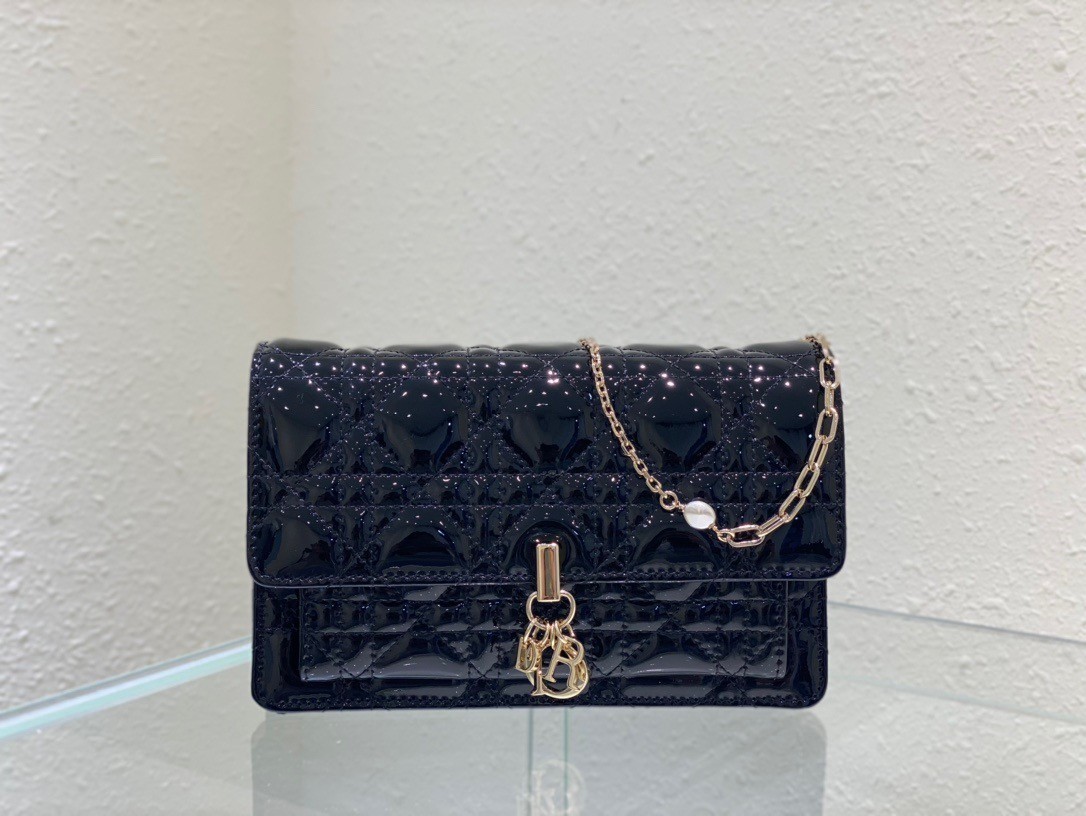 Dior Lady Dior Chain Pouch In Black Patent Calfskin 709