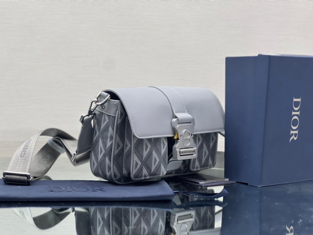 Dior Hit the Road Messenger Bag In Gray CD Diamond Canvas 813