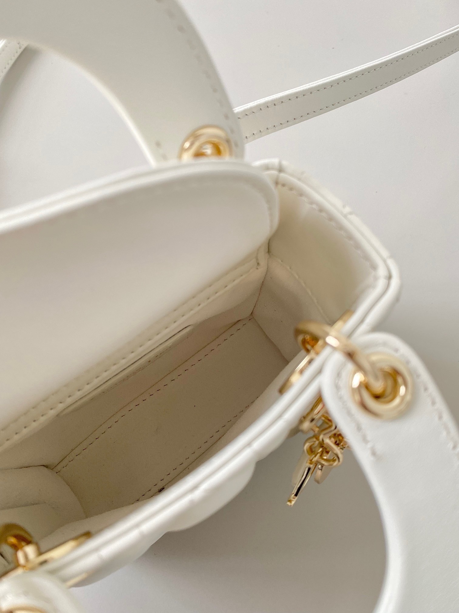 Dior Lady Dior Micro Bag In White Cannage Lambskin 995