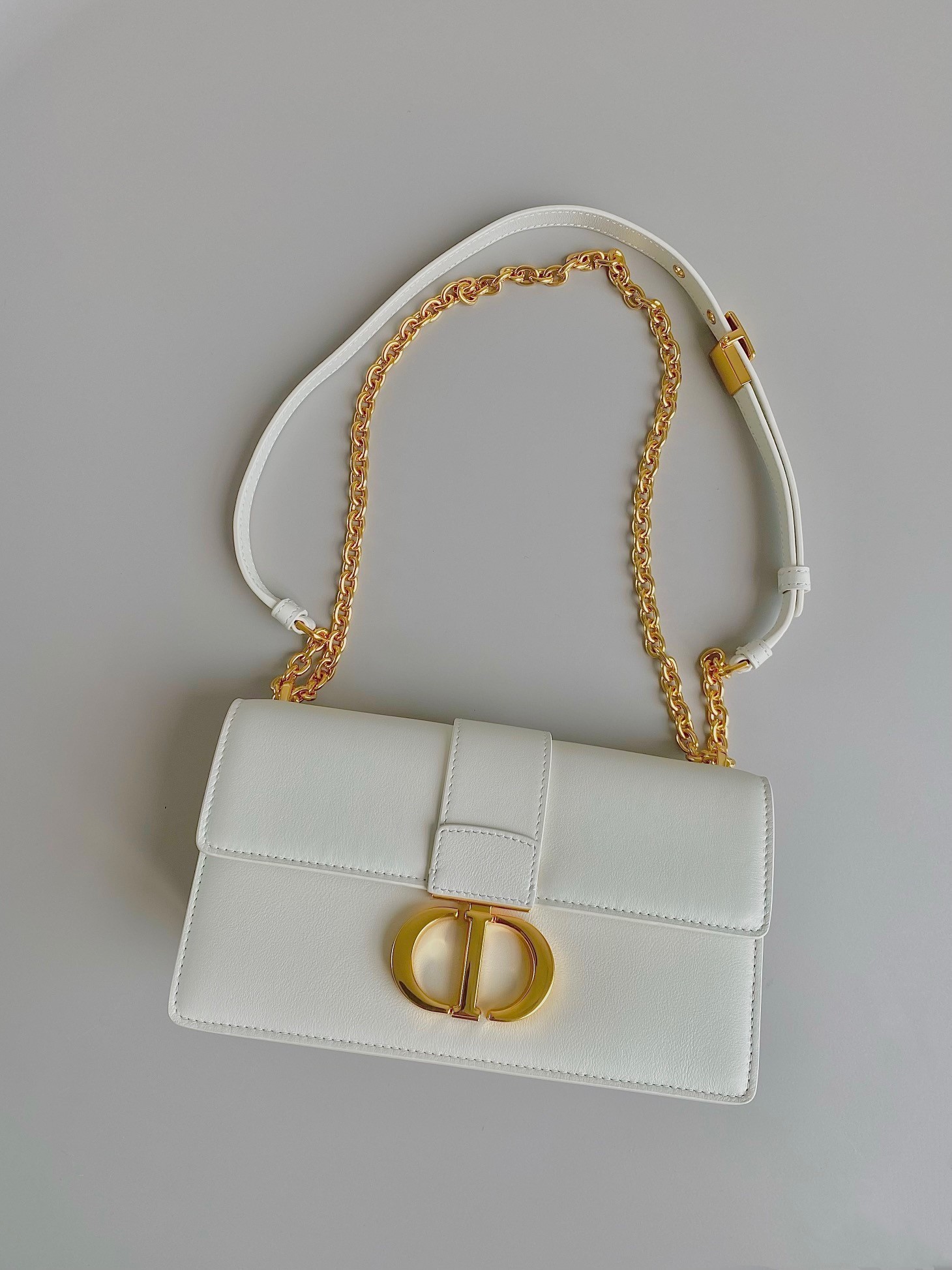 Dior 30 Montaigne East-West Bag with Chain in White Calfskin 548