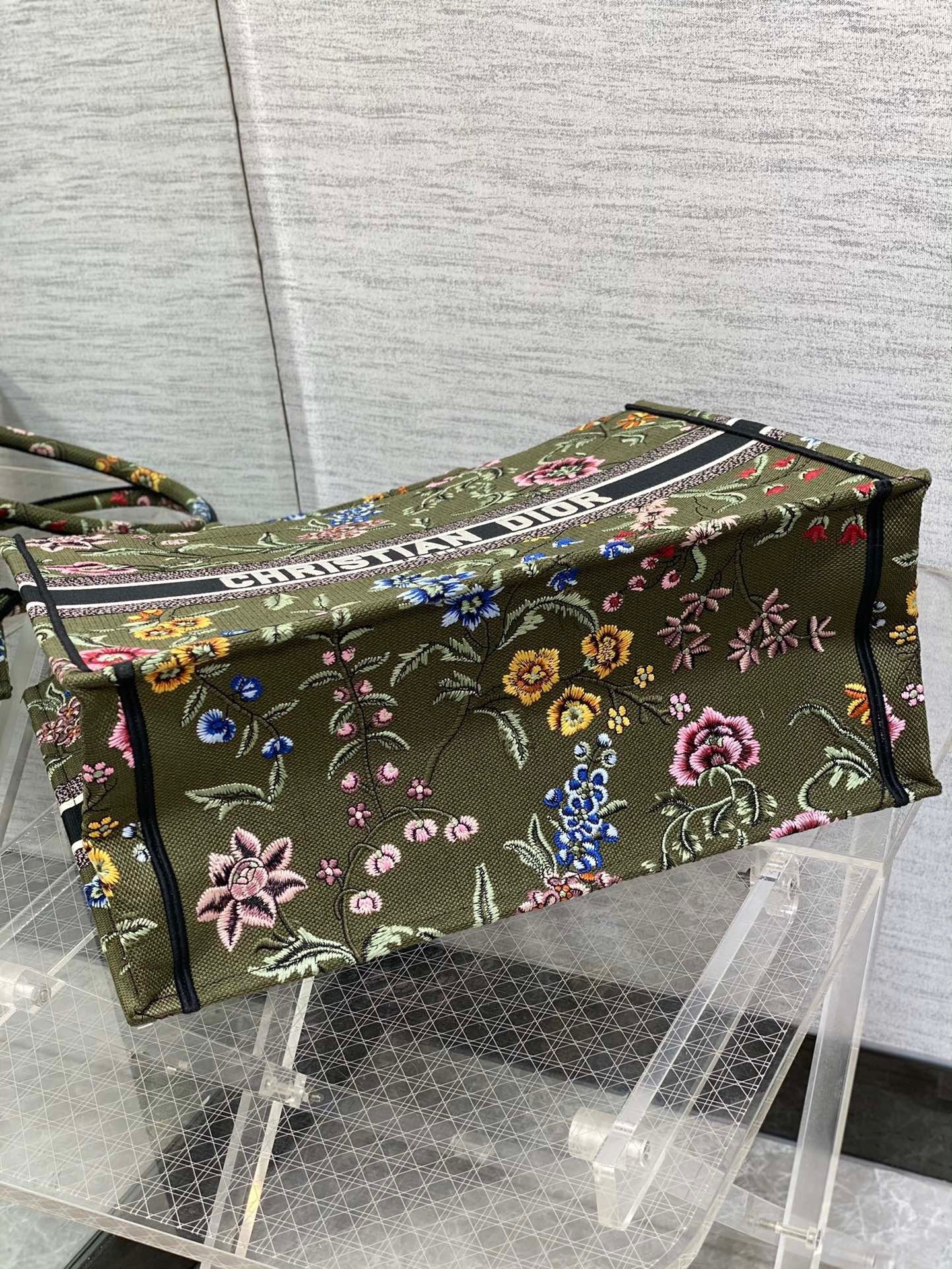 Dior Large Book Tote Bag In Green Dior Petites Fleurs Embroidery 746