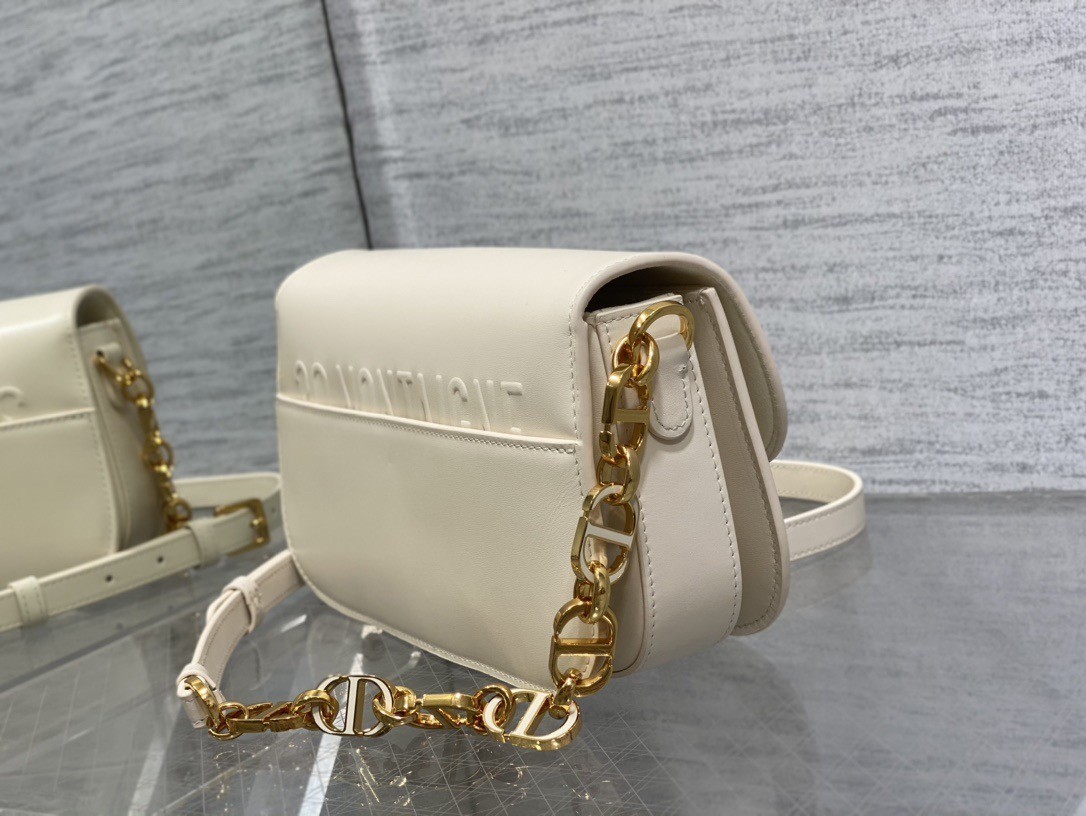 Dior 30 Montaigne Avenue Bag In White Box Calfskin 130