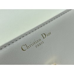 Dior 30 Montaigne Avenue Bag In White Box Calfskin 130