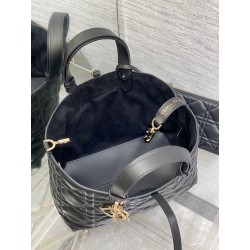 Dior Toujours Medium Bag in Black Macrocannage Calfskin 862