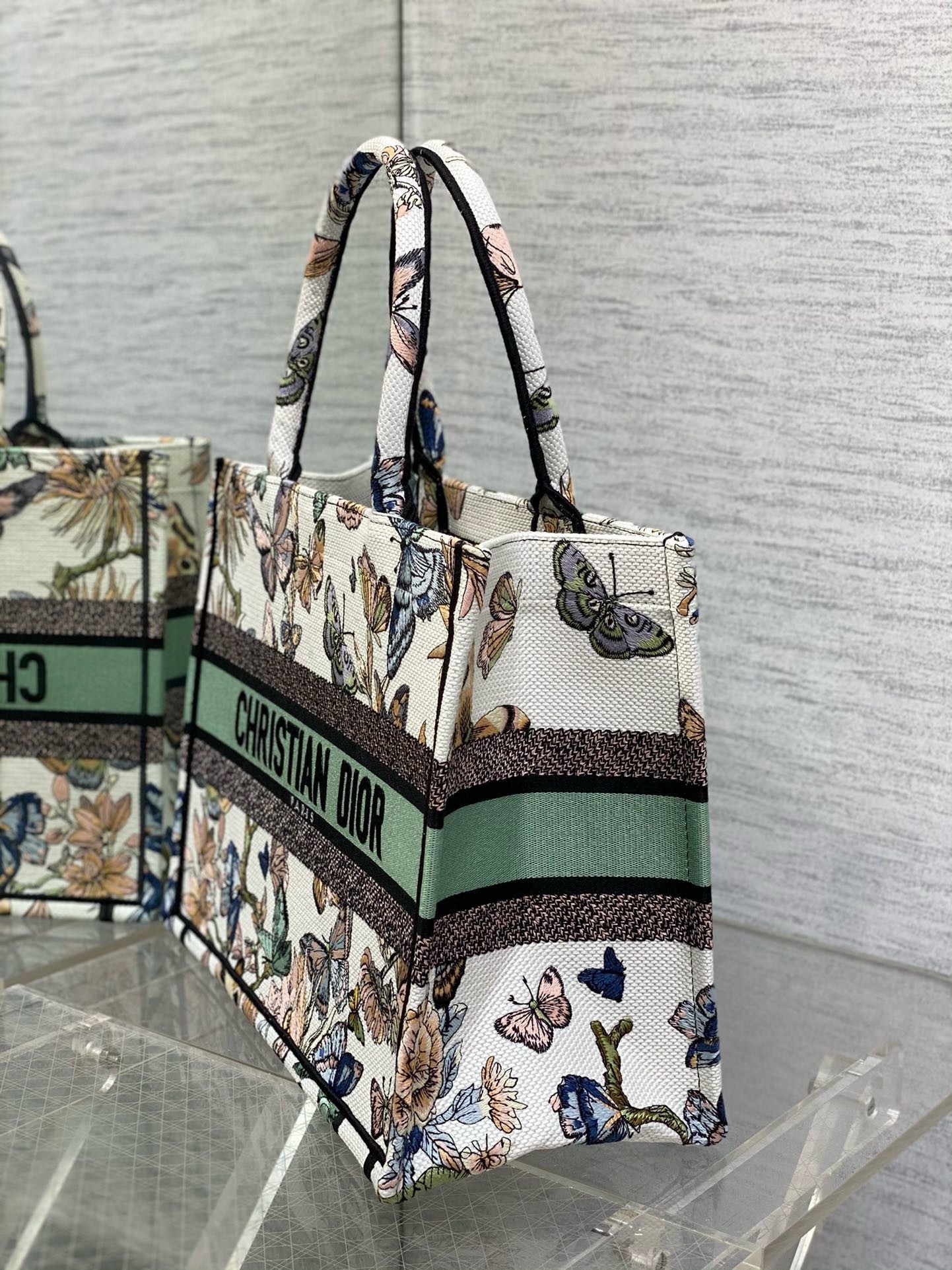 Dior Medium Book Tote Bag in White Toile de Jouy Mexico Embroidery 958