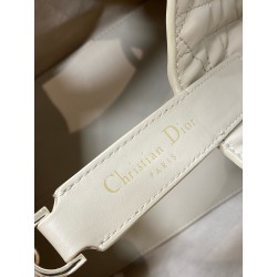 Dior Toujours Medium Bag in Beige Macrocannage Calfskin 116