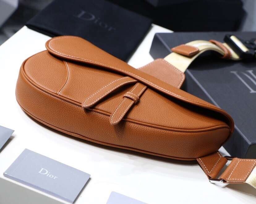 Dior Men's Saddle Belt Bag In Brown Grained Calfskin 546