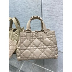 Dior Toujours Medium Bag in Beige Macrocannage Calfskin 116