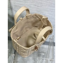 Dior Toujours Medium Bag in Beige Macrocannage Calfskin 116