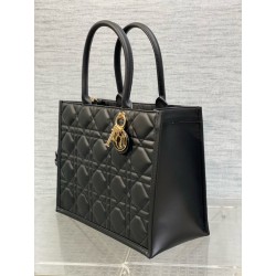 Dior Medium Book Tote Bag with Strap in Black Macrocannage Calfskin 135