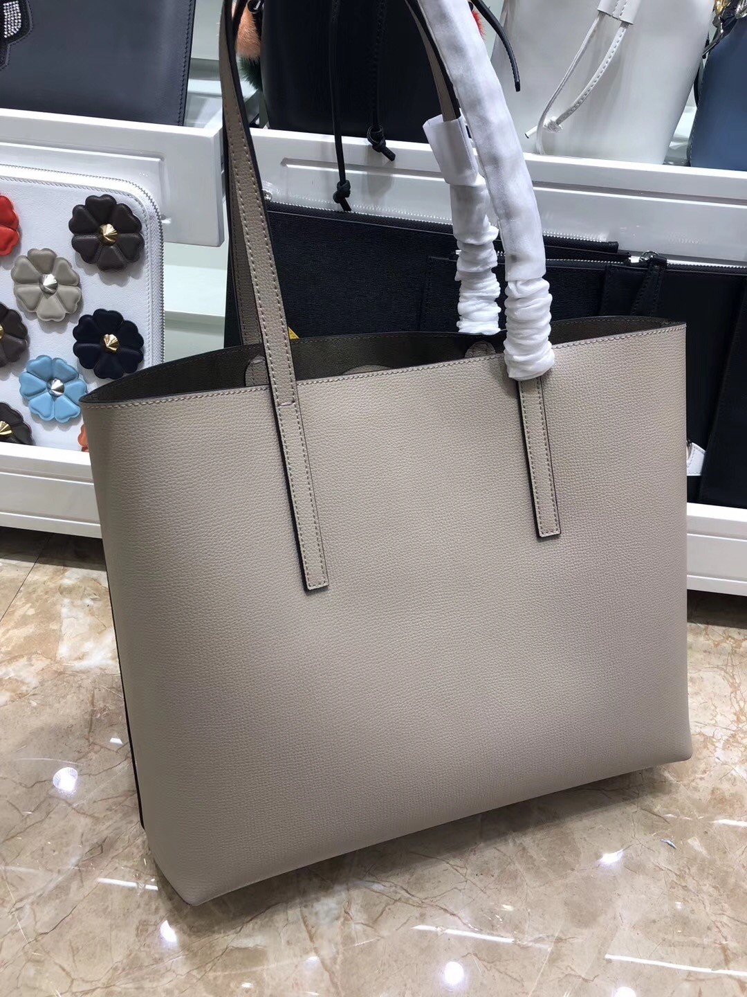 Fendi Grey Leather Logo Shopper Bag 722