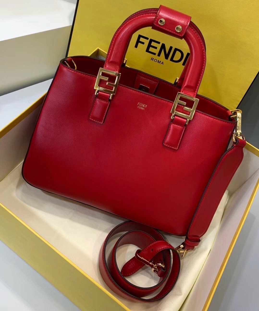 Fendi FF Tote Small Bag In Red Calfskin 819