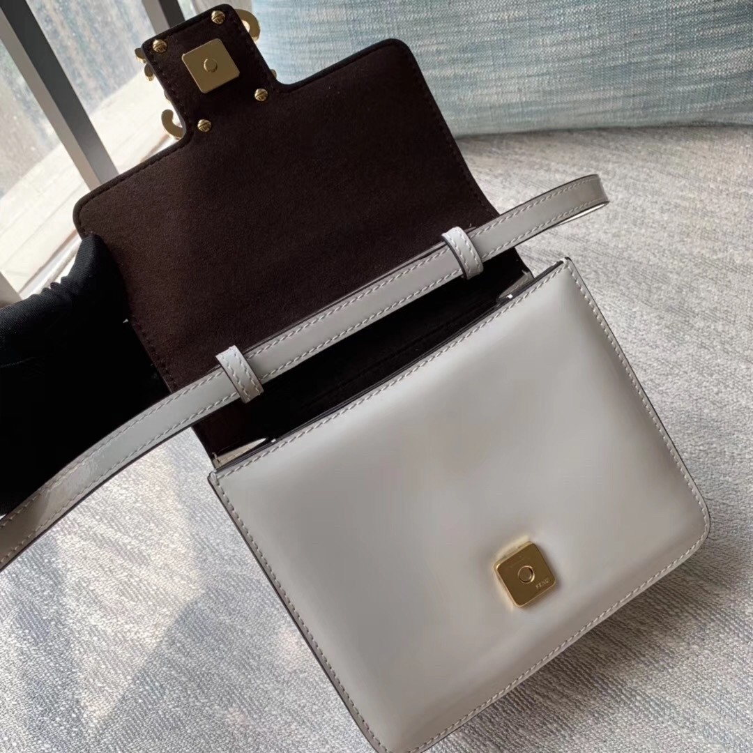 Fendi Karligraphy Bag In White Patent Leather 002