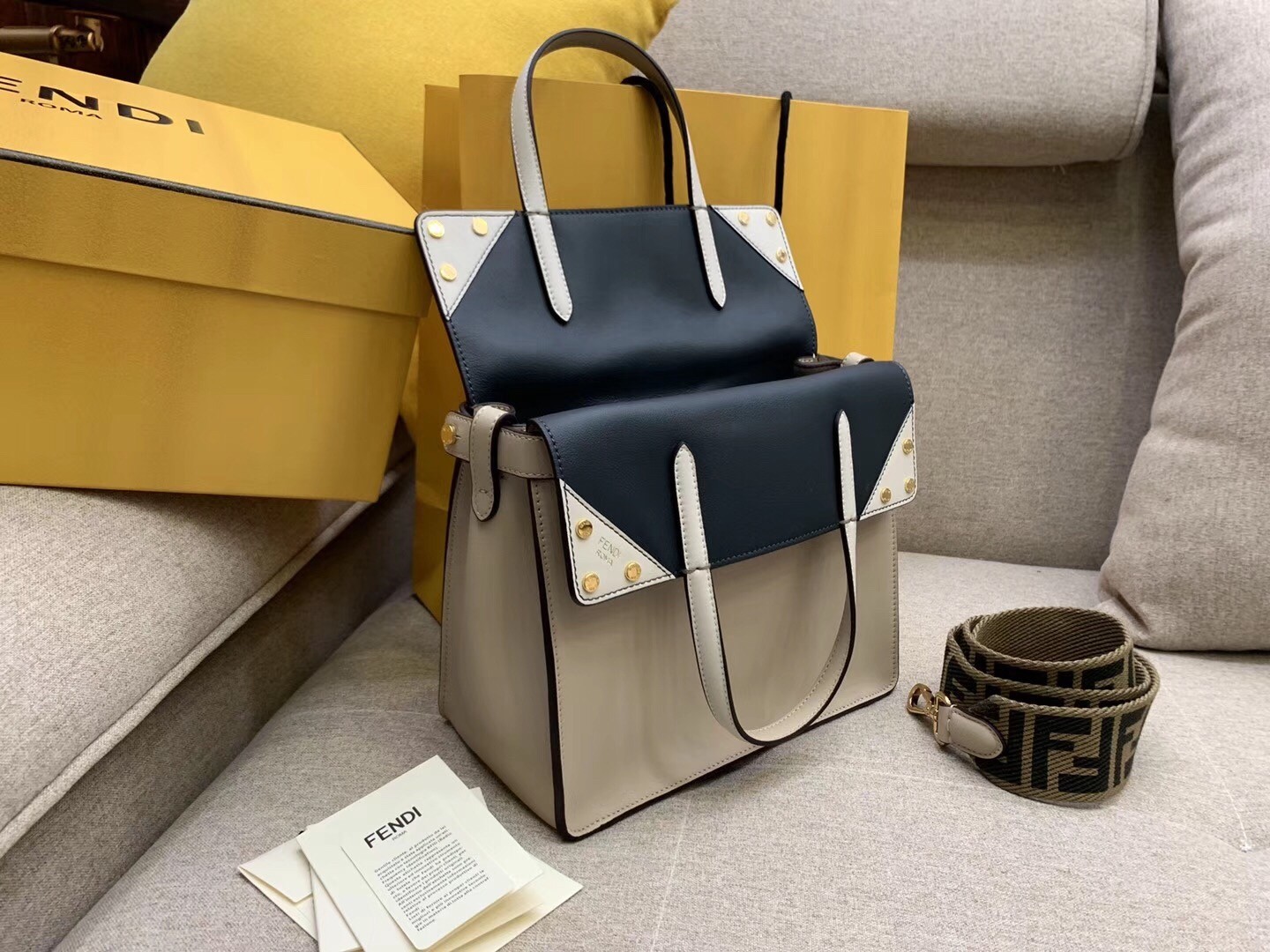 Fendi Regular Flip Tote Bag In Beige Calfskin 995