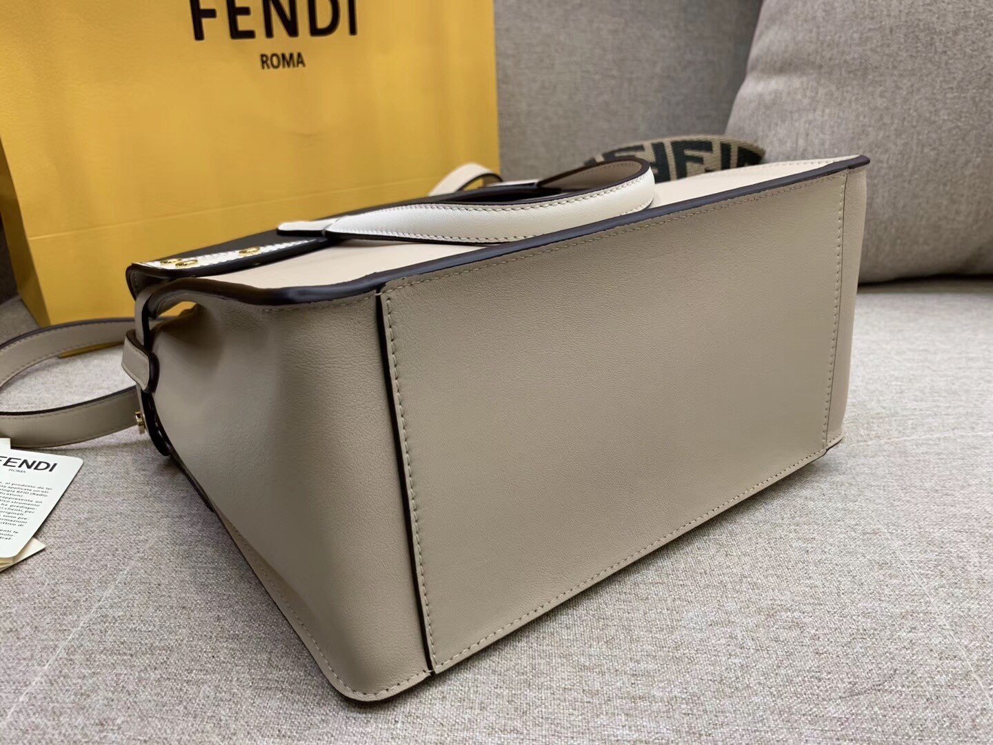 Fendi Regular Flip Tote Bag In Beige Calfskin 995