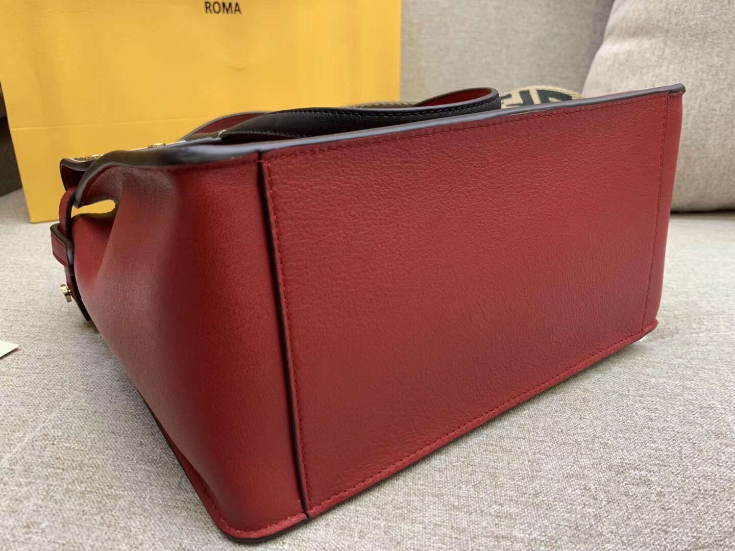 Fendi Regular Flip Tote Bag In Red Calfskin 066