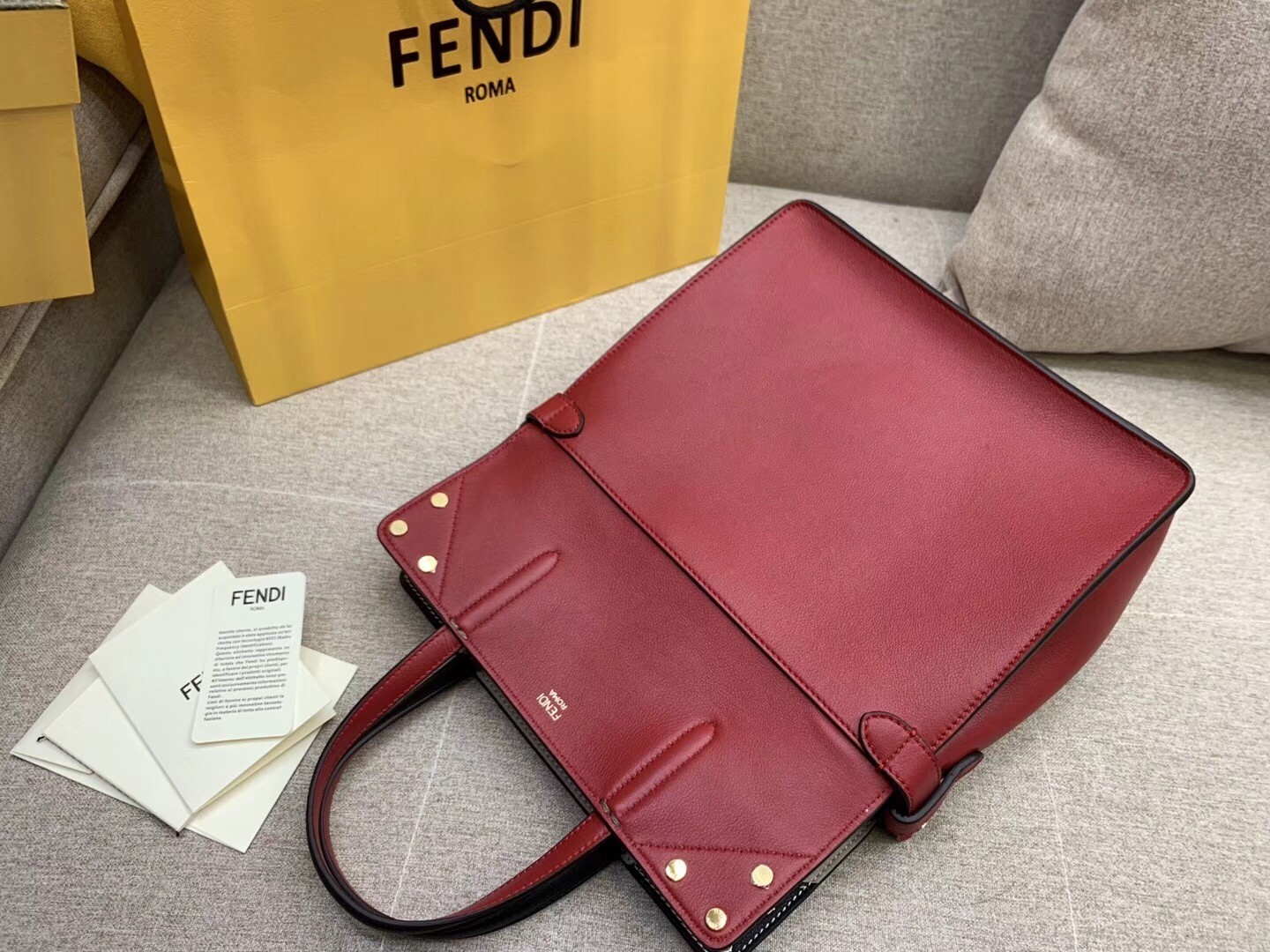 Fendi Regular Flip Tote Bag In Red Calfskin 066