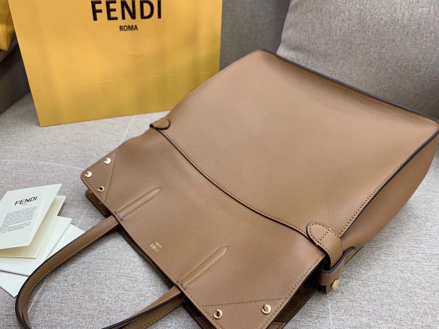 Fendi Large Flip Tote Bag In Brown Calfskin 118