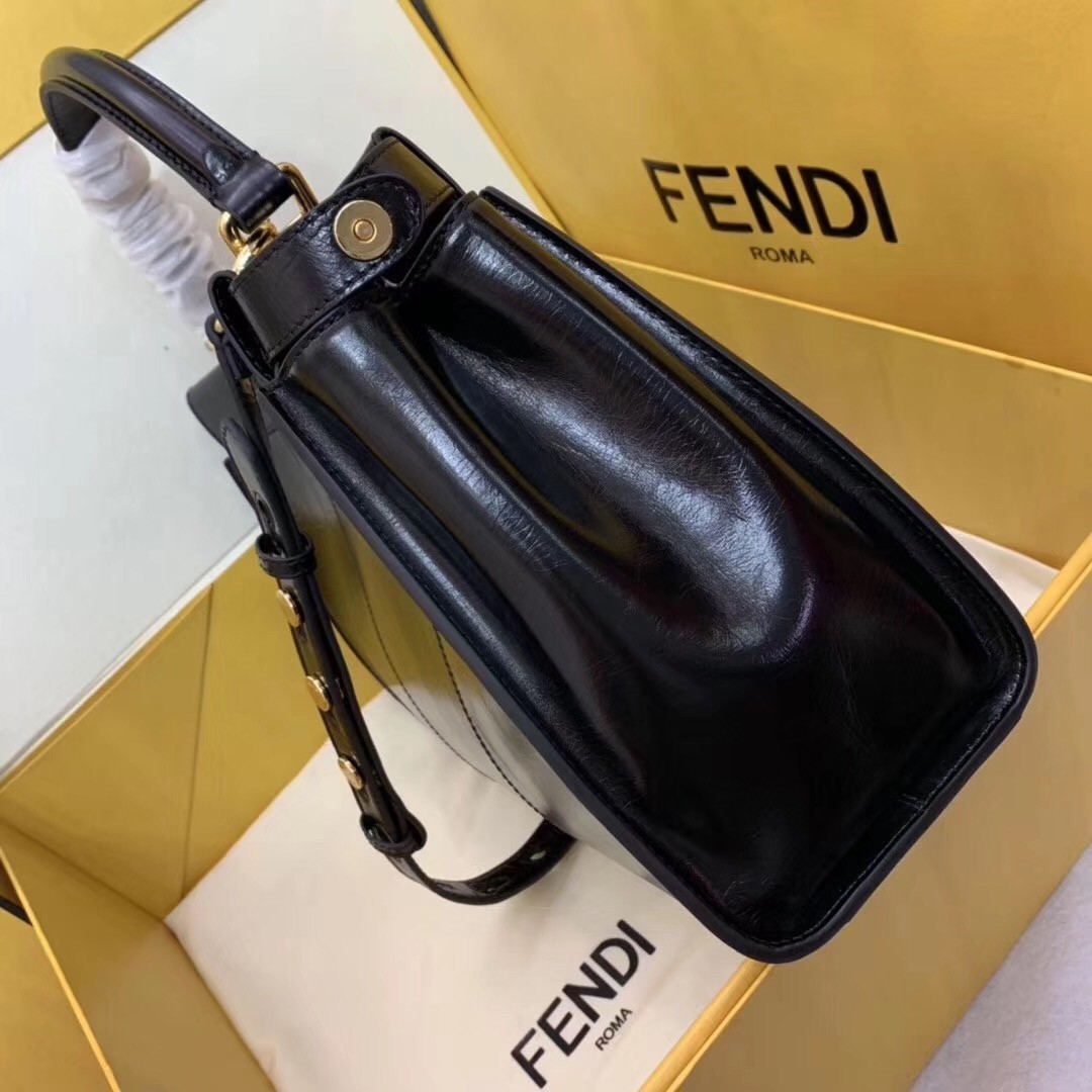 Fendi Peekaboo Medium Bag In Black Lambskin 246