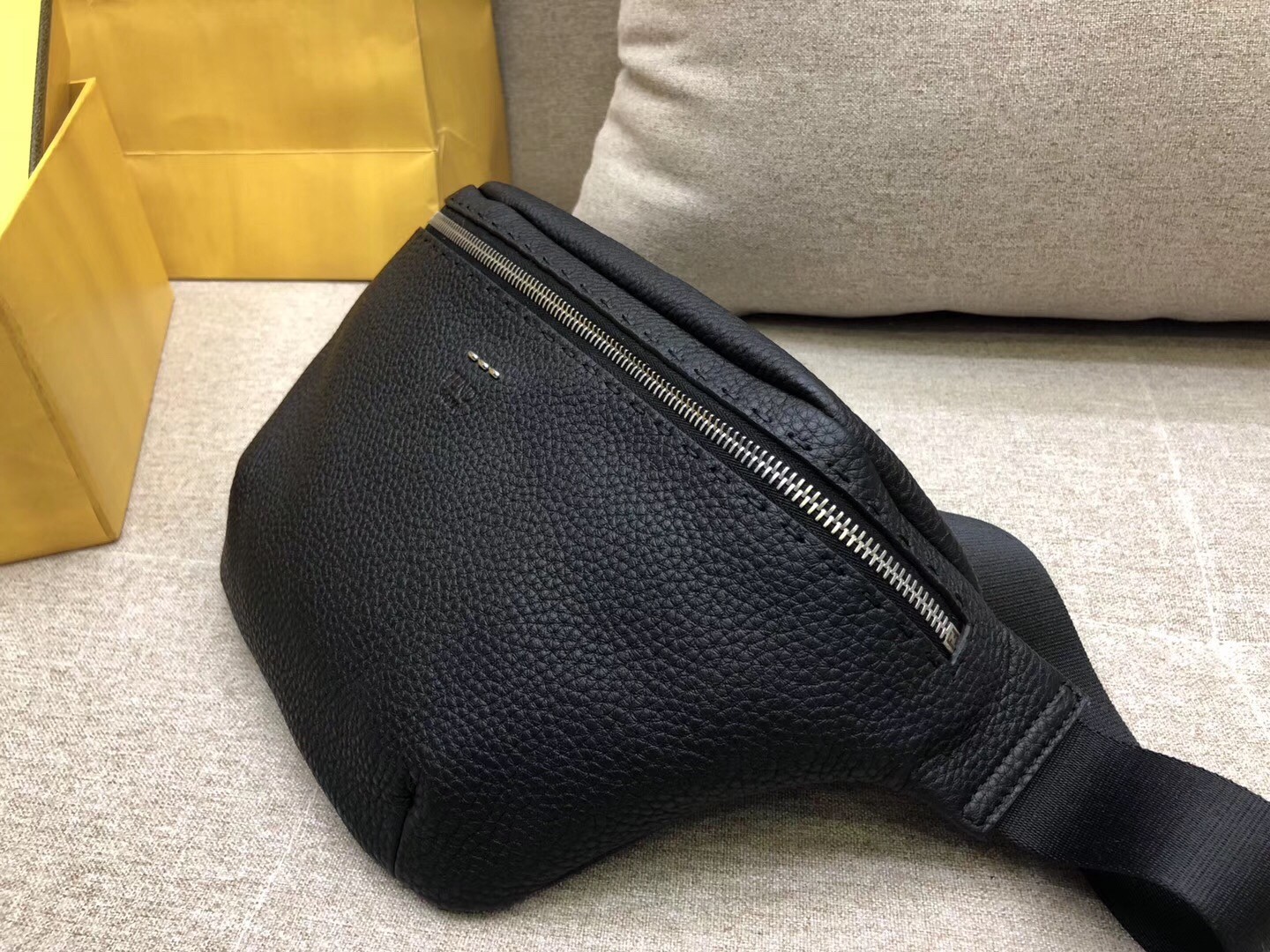 Fendi Belt Bag In Black Romano Leather 117