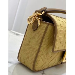 Fendi Baguette Medium Bag In Natural Straw 785