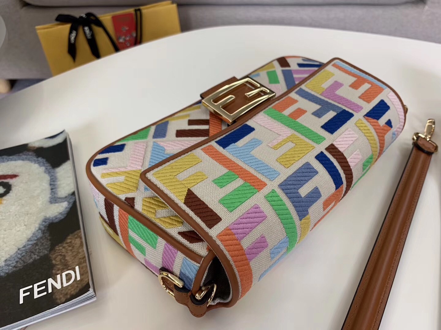 Fendi Baguette Medium Bag In Multicolour Canvas 294